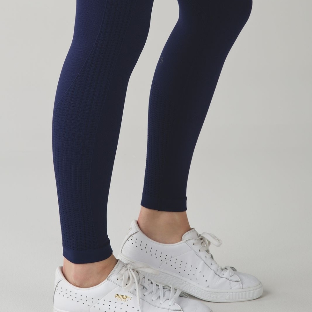 🌞Lululemon Flow & Go Tight Hero Blue - Picture 5 of 13